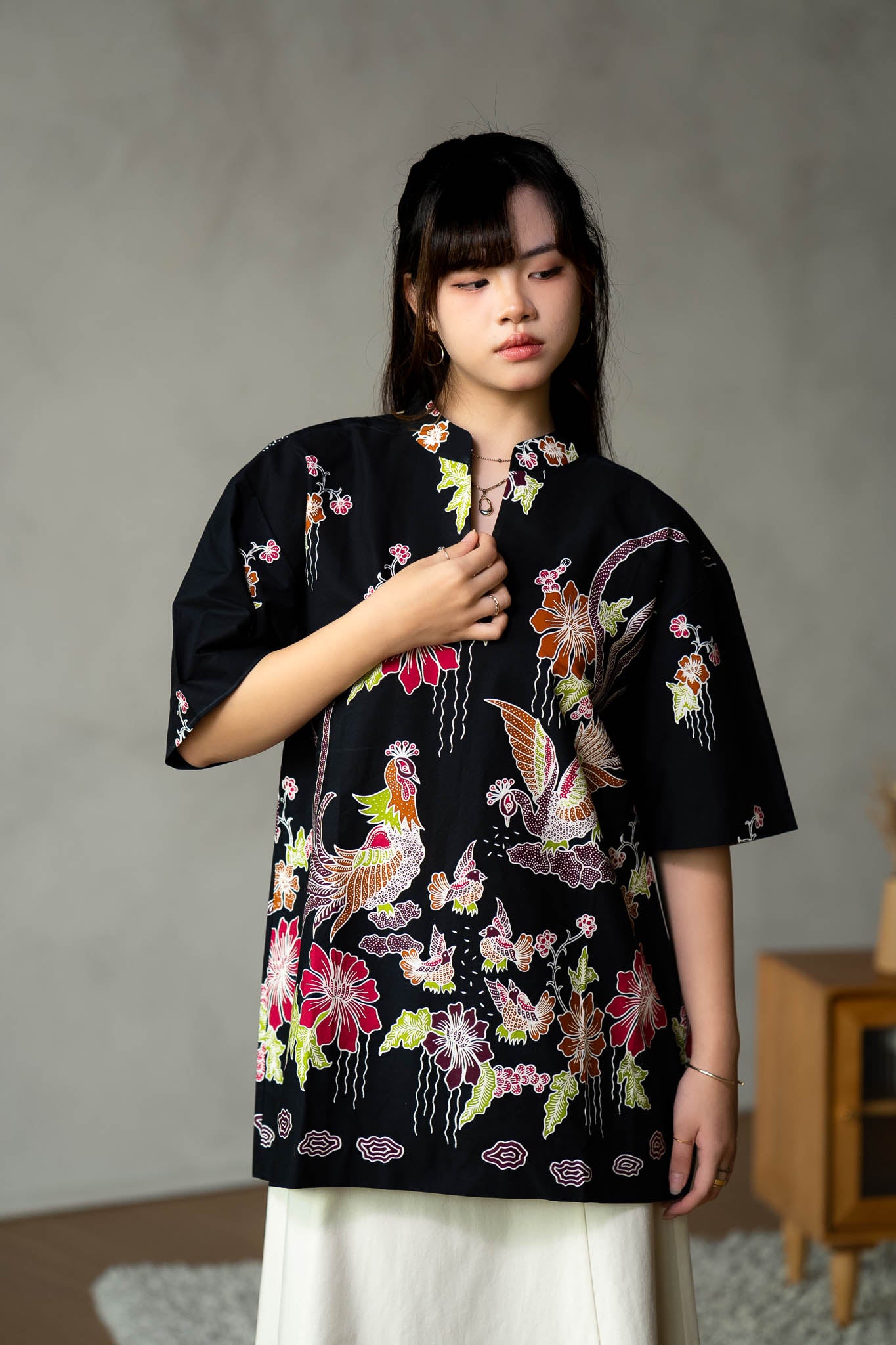 Batik Unisex Collared Top | Merak Ebony