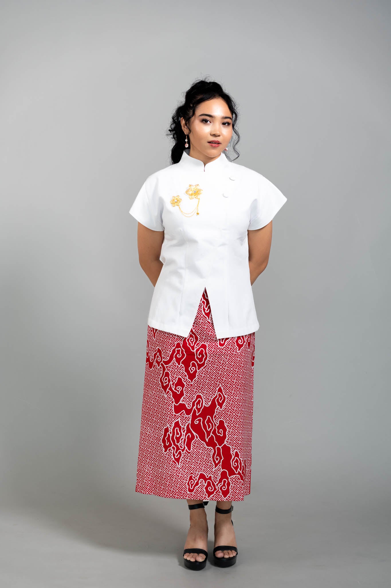 Linen Kebaya Temasek | White