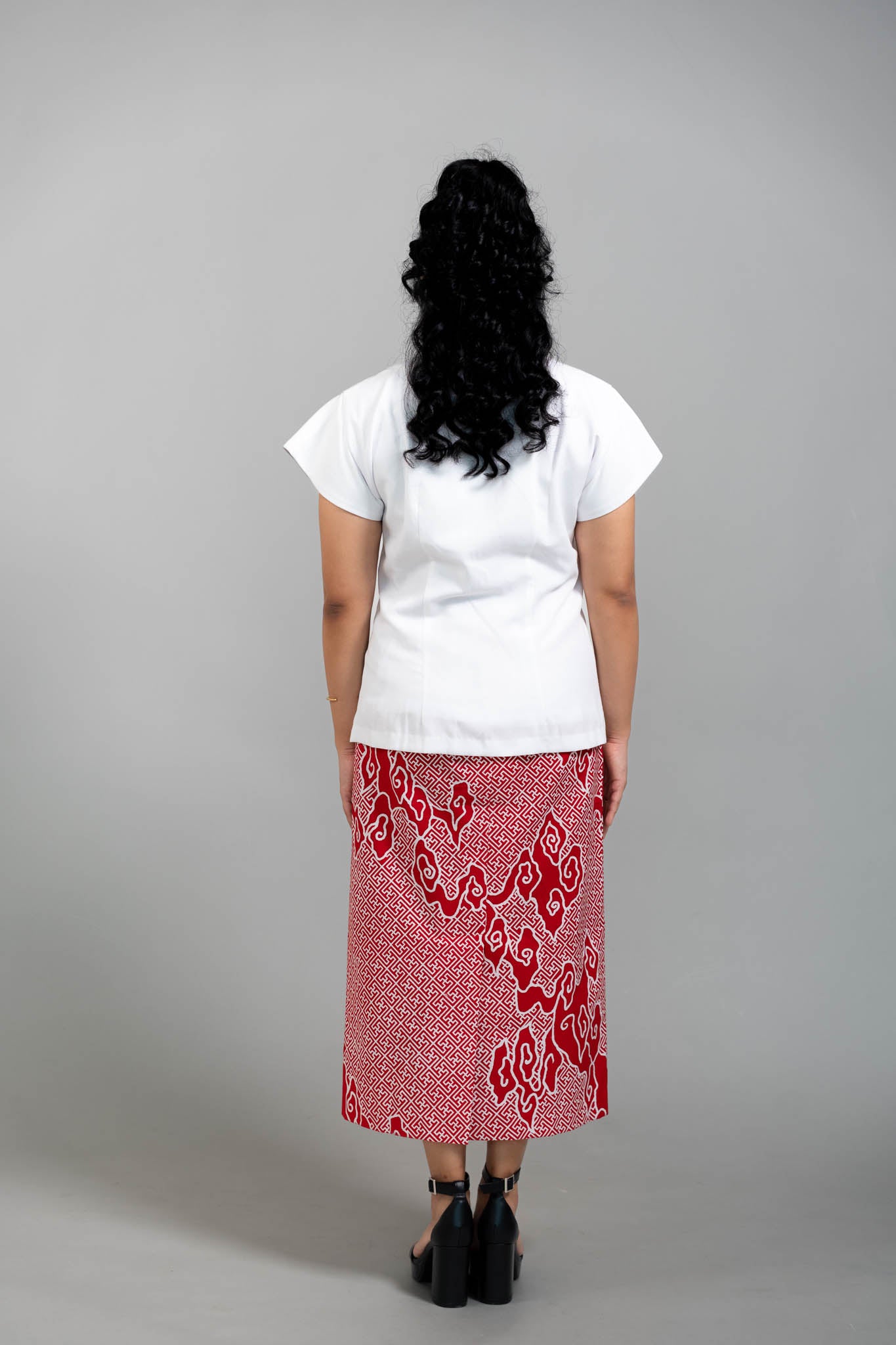 Linen Kebaya Temasek | White