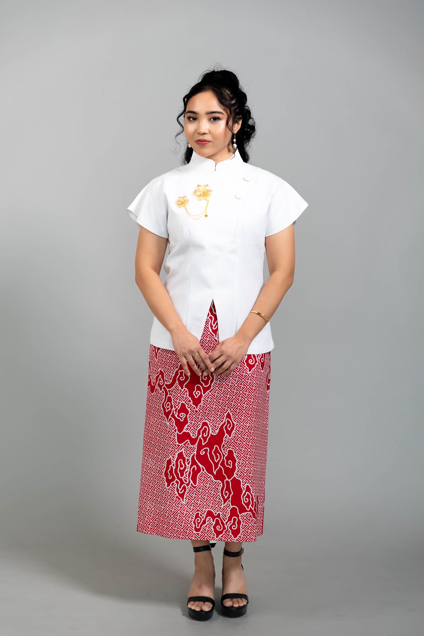 Linen Kebaya Temasek | White