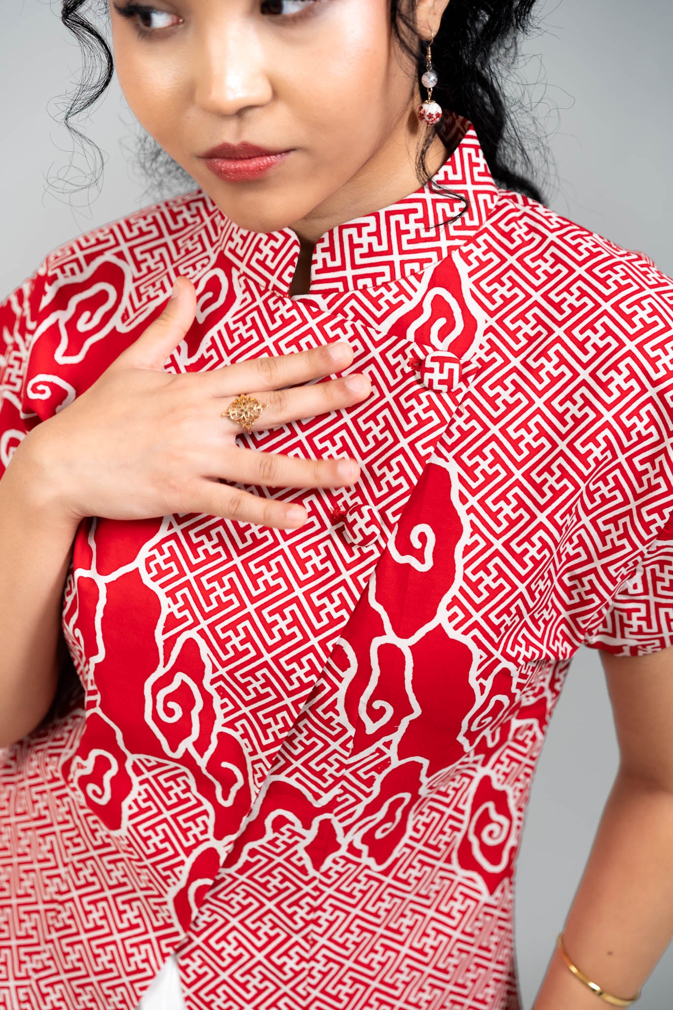 Batik Kebaya Temasek | Tumbuh Saga Seed