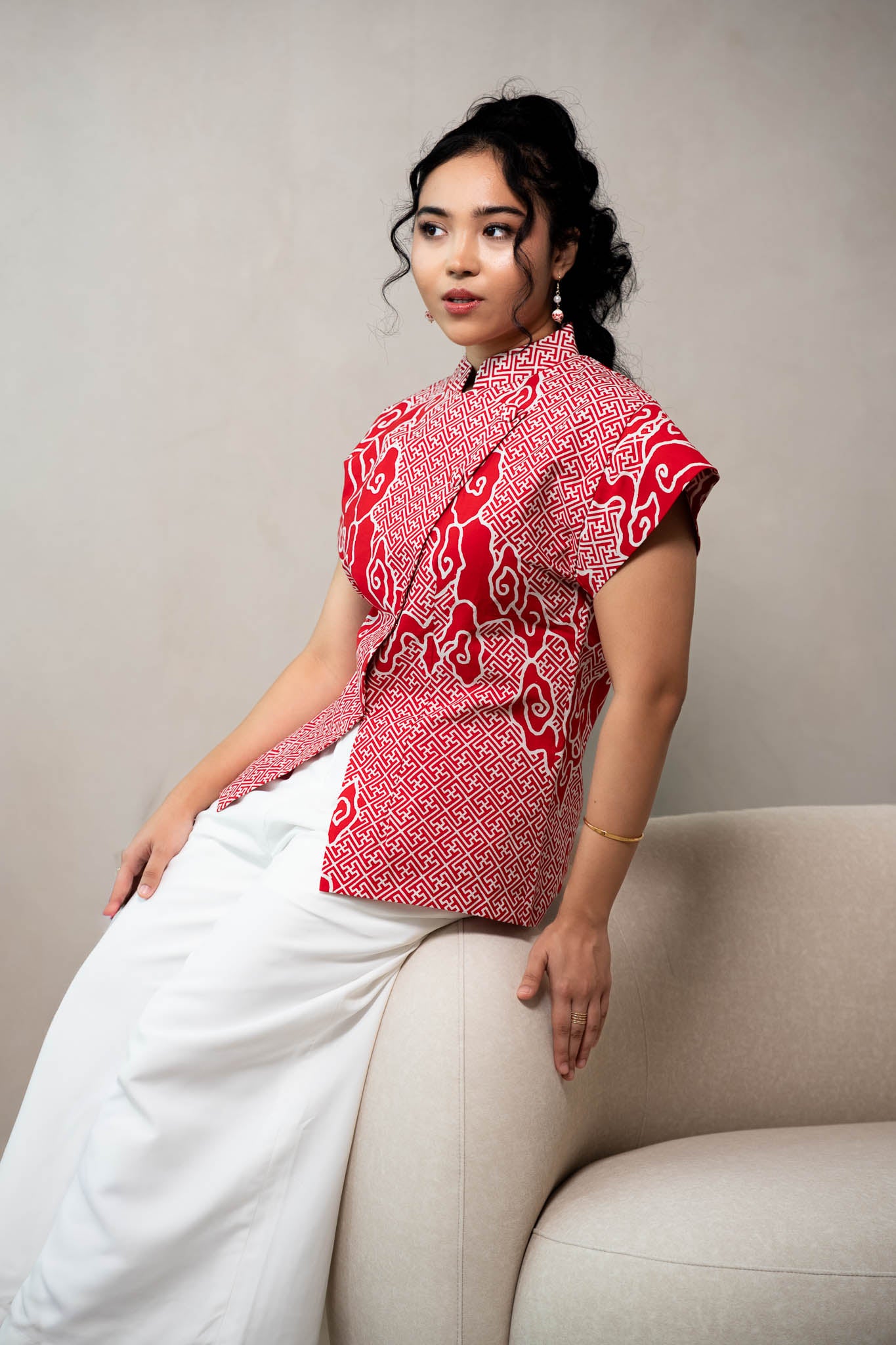 Batik Kebaya Temasek | Tumbuh Saga Seed