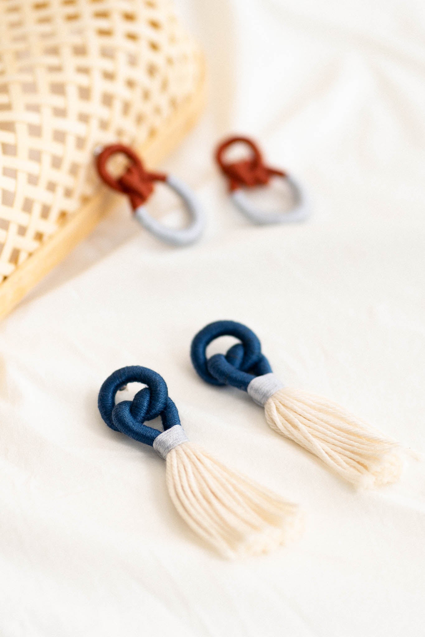 Bayu Knot Earrings | Navy / Lily