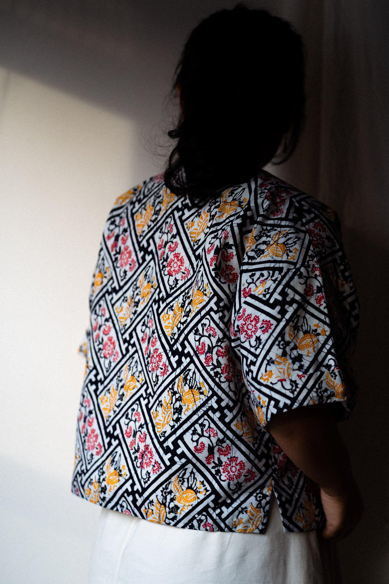 Batik Crop Jacket | Bata Cahaya