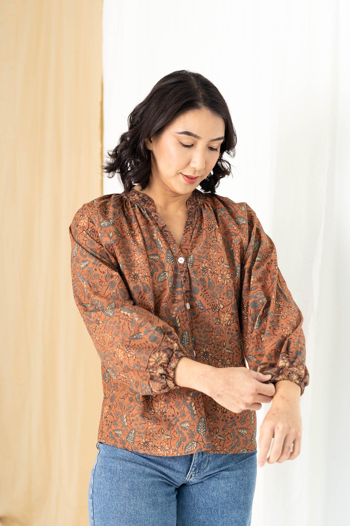 Batik Poet Blouse | Ria